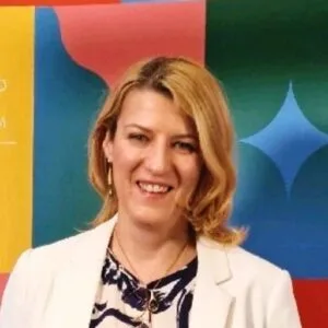 Ramona Naqvi